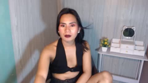 Mauie  online show from March 5, 9:59 pm
