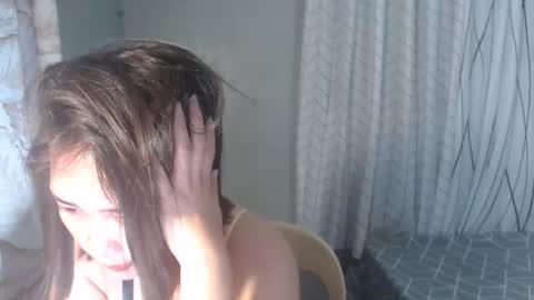 yourhotyash_ online show from April 1, 1:41 pm