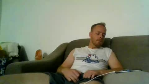 yourlove8523 online show from July 24, 4:09 am