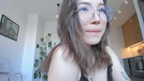 youre meyy online show from March 9, 7:57 am