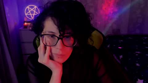 Yours Cosmic online show from February 5, 10:22 pm