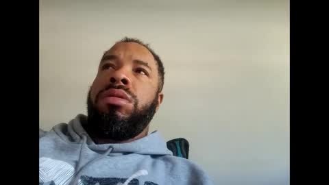 Snapshot of yoursexydaddy79 chatting on October 25, 3:34 pm mother fucker online show from October 25, 3:34 pm
