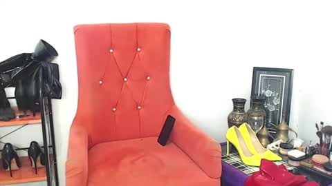 yoursignificantothersxx online show from June 27, 7:47 am