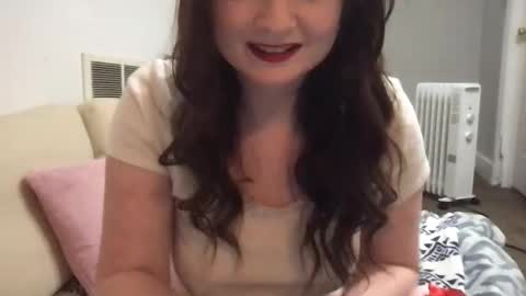 YoursTrulyBella online show from January 15, 3:26 am