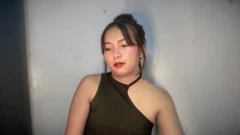 Faye online show from February 14, 8:33 pm