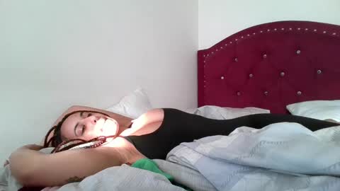 elizabeth  ju   online show from May 20, 10:16 pm