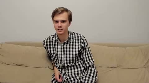 Yue Lang and Samm online show from November 2, 8:20 pm