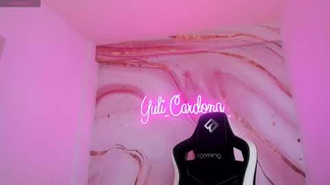 Yuliet online show from November 24, 4:05 pm