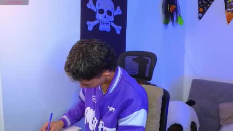 yulian_vasquez online show from October 22, 12:29 pm