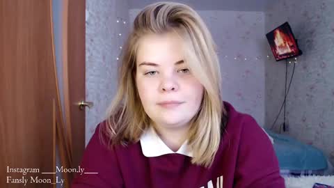 Snapshot of yumm_lolly chatting on December 15, 10:28 am Polly online show from December 15, 10:28 am