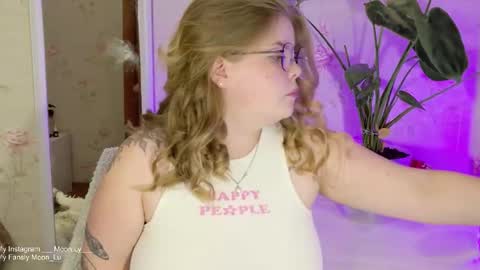 Snapshot of yumm_lolly chatting on September 21, 6:56 pm Polly online show from September 21, 6:56 pm