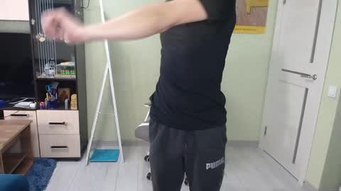 Alex online show from April 19, 4:52 pm