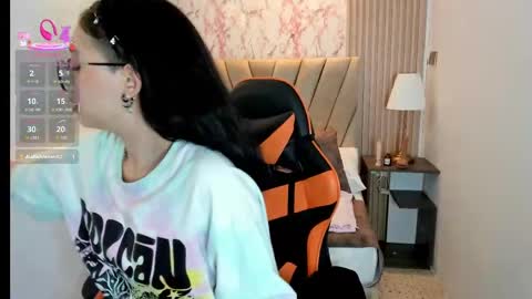 Snapshot of yuna__min chatting on September 12, 7:38 pm Yuna  online show from September 12, 7:38 pm