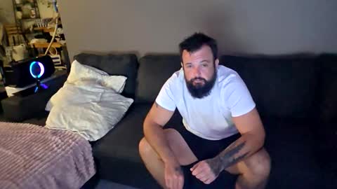 yungdumnfullacum online show from March 31, 2:50 pm