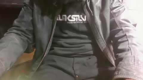 YUNG online show from December 5, 3:32 pm