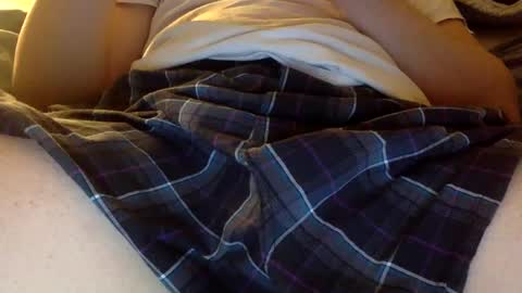 yupppppppp online show from December 9, 1:18 am