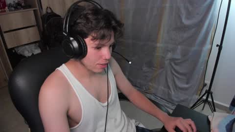 yurii_moody online show from December 15, 2:08 am