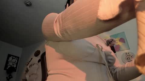 paola online show from November 27, 11:12 pm