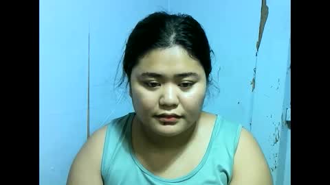 hi i am YvanVan online show from February 28, 1:26 am