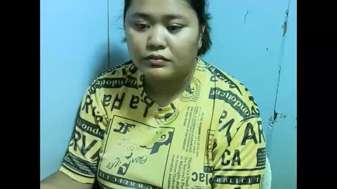 hi i am YvanVan online show from February 6, 3:06 am