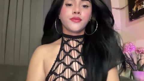 Miss Cali online show from May 22, 6:25 pm