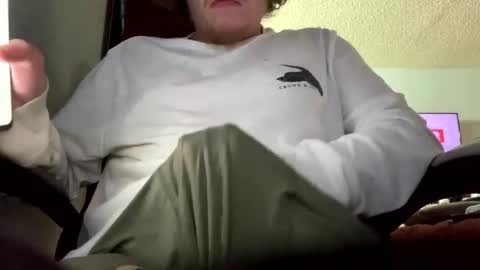 Snapshot of zachslime472 chatting on October 5, 10:28 pm zachslime472 online show from October 5, 10:28 pm