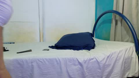 ZackMontiel07 online show from April 7, 8:16 am