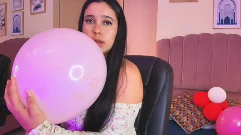 Zafiraa  online show from April 17, 9:50 pm