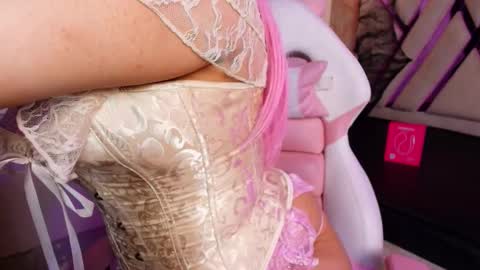   online show from October 31, 12:27 pm