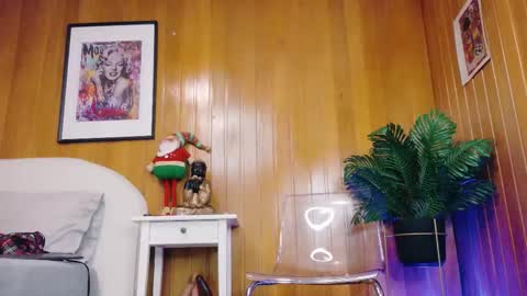 Karina  online show from December 4, 9:14 pm