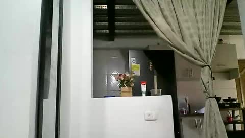 Zafiro online show from April 1, 2:36 pm