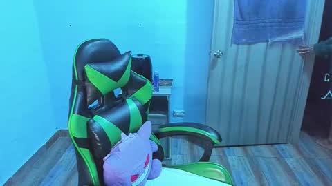 BiG Zafiro online show from January 6, 11:25 am