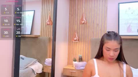 ZAHARA  online show from March 17, 8:36 pm