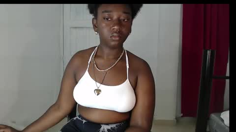 Snapshot of zahhysims chatting on February 3, 11:20 am zahhy online show from February 3, 11:20 am