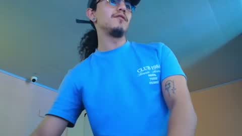Marfete  Model indepent online show from July 4, 2:43 pm