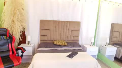 Samuel online show from July 18, 8:55 pm