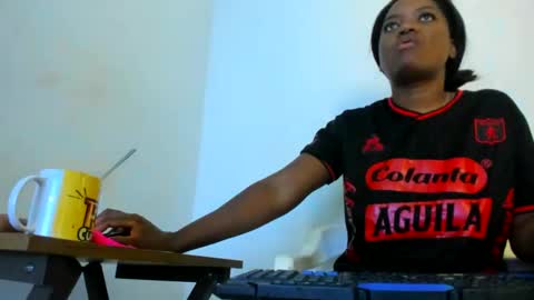 Snapshot of zamara__ chatting on February 14, 12:03 pm Zamara online show from February 14, 12:03 pm