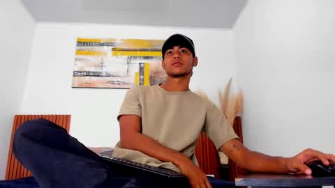 Zander online show from April 20, 1:58 pm