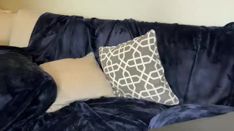 Zander Fly online show from September 11, 12:01 am