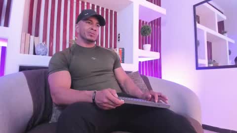 zanemaverick online show from November 27, 11:51 am