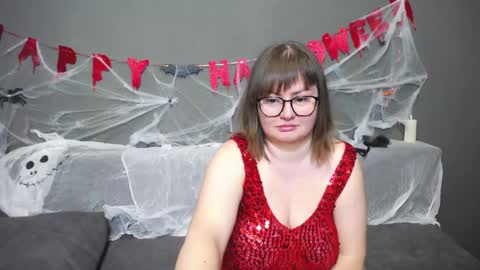 zannadreil online show from October 26, 12:00 am