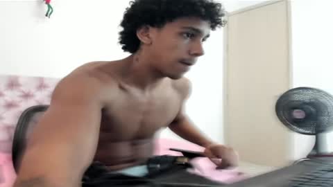 Snapshot of zanxley_ chatting on January 11, 3:31 pm zanxley_ online show from January 11, 3:31 pm