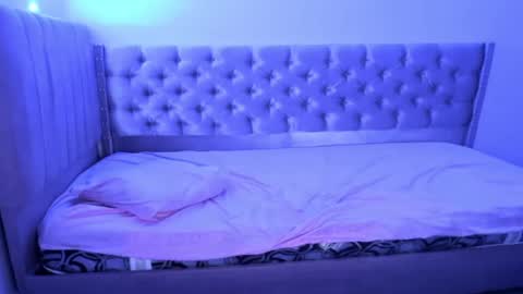 Snapshot of zanxley_ chatting on January 26, 1:31 am zanxley_ online show from January 26, 1:31 am