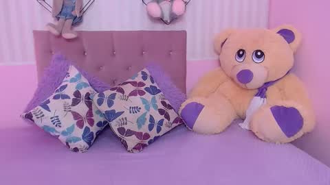 Snapshot of zara_cute18 chatting on October 8, 2:34 pm Zara online show from October 8, 2:34 pm