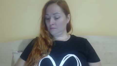 Snapshot of zara_red chatting on October 3, 10:12 am Kate. if im not here im here foxy red333 online show from October 3, 10:12 am