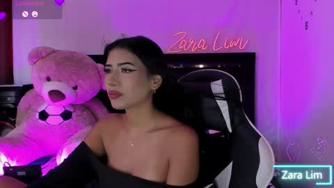Snapshot of zaralim chatting on September 23, 6:47 pm Zara Lim online show from September 23, 6:47 pm