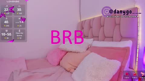 Snapshot of zarianaevanz chatting on September 27, 1:25 am Zariana online show from September 27, 1:25 am