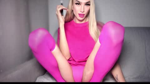 ZARINA online show from December 8, 9:08 pm