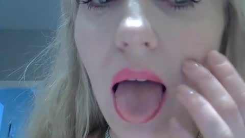 Zarina Swift online show from January 15, 4:43 am