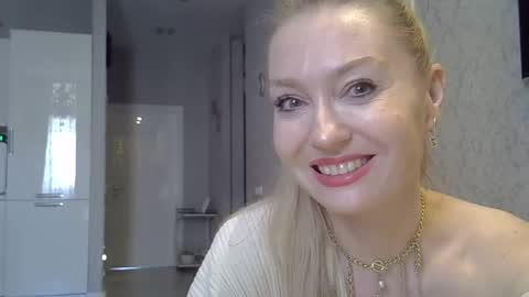 Zarina Swift online show from February 22, 6:39 am